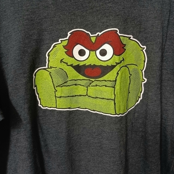 Jon Wye x Sesame Street Oscar the Grouch tee shirt - Picture 4 of 6